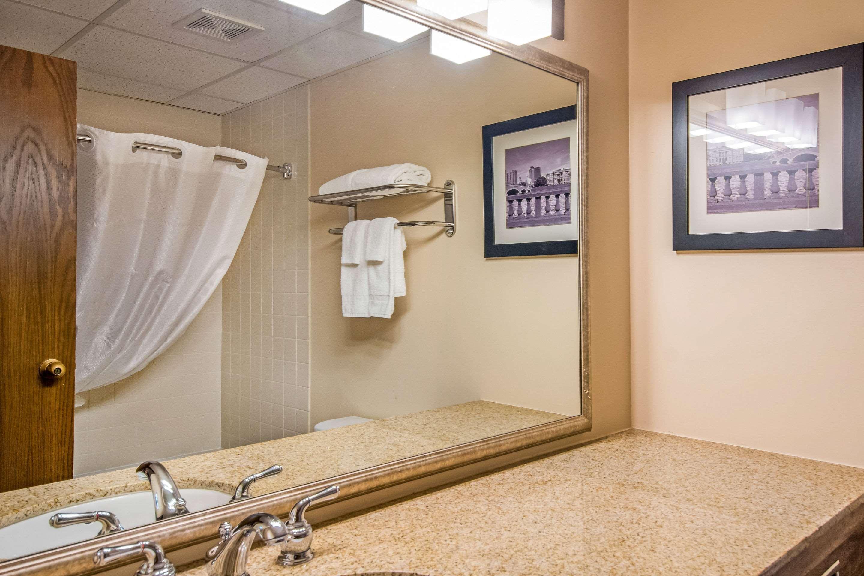 Quality Inn & Suites Virginia Extérieur photo