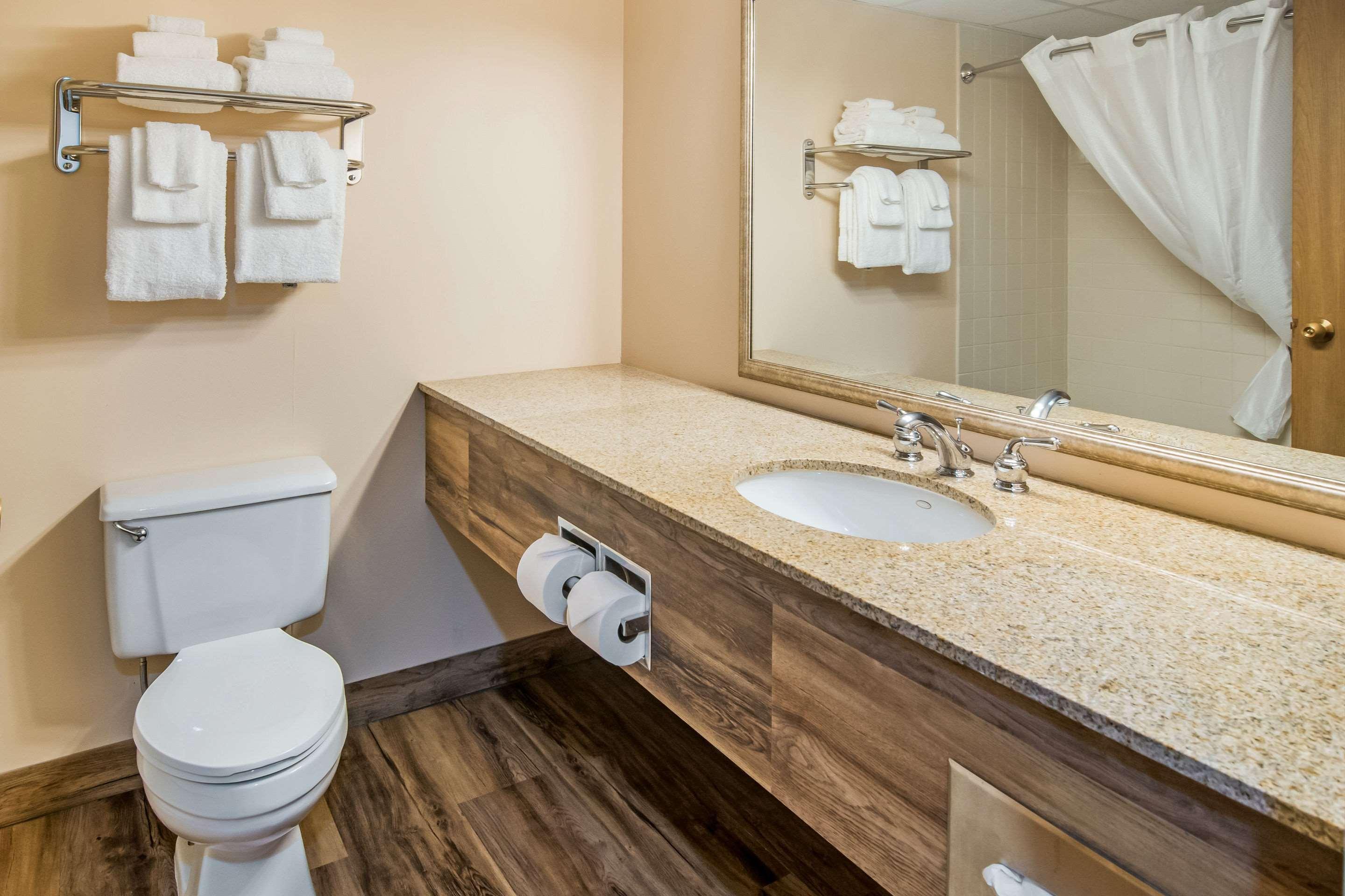 Quality Inn & Suites Virginia Extérieur photo